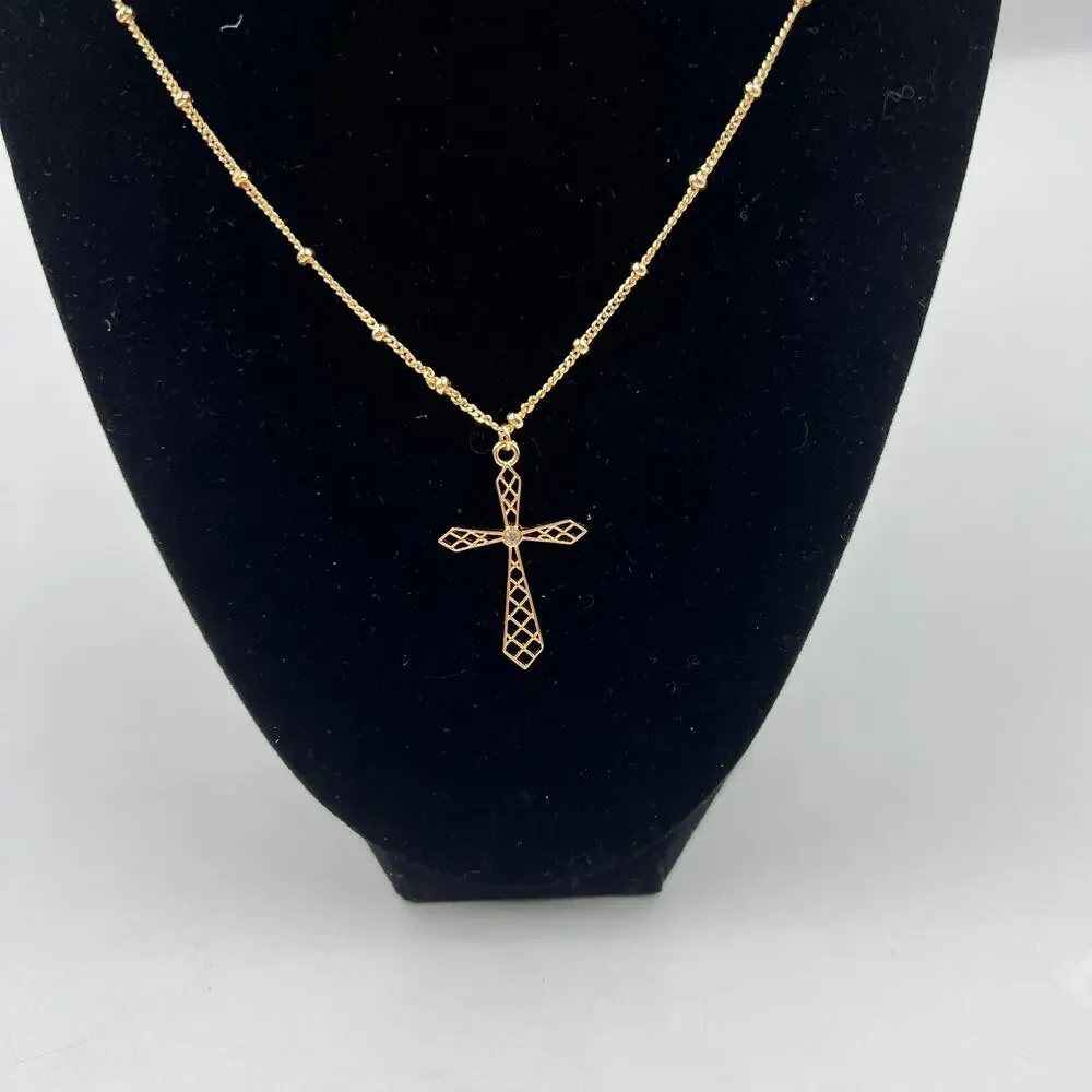 Vintage Gold Tone Filigree‎ Religious Cross Rhinestone Center Necklace 20